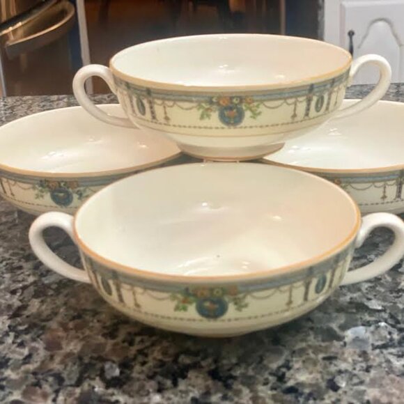Set of 4 Vintage Double Handle Floral Cream Soup Bowls: Gold Trim England - Picture 2 of 12